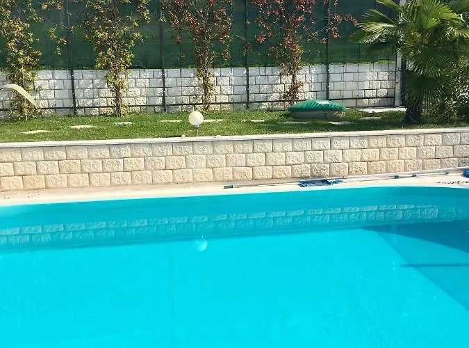 Daire Sweet With Private Pool Lori